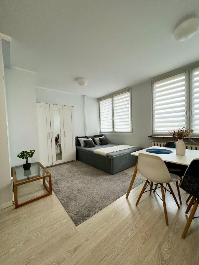 Przytulna Kawalerka Apartment Warsaw Exterior photo